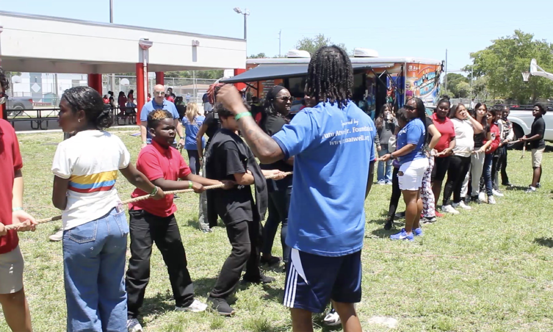 Students and volunteers pulling together during Field Day